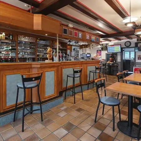 Confortable Avec Terrasse - 5 Pers. - Api-1-52-2790 *